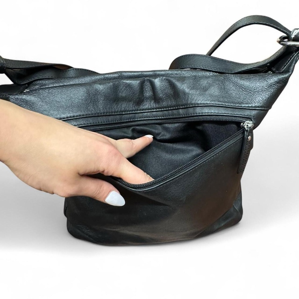Danier Black Genuine Leather Crossbody Shoulder Bag - Picture 7 of 16